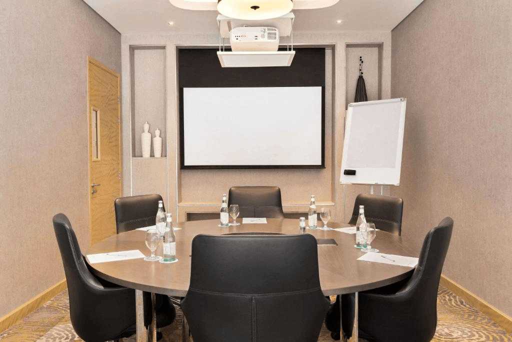 al_mass_meeting_room