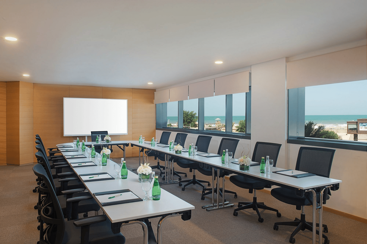 meeting_room_2