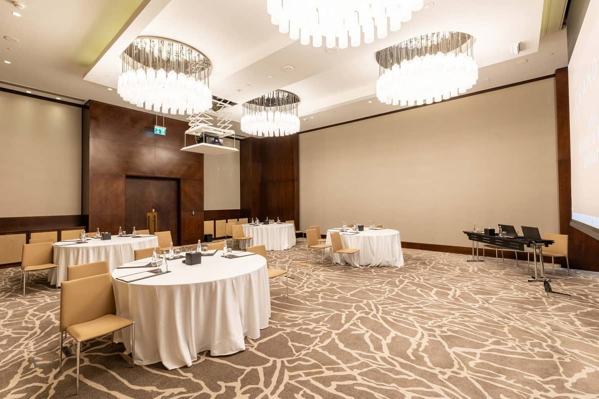 Grand Hyatt Abu Dhabi - Hessa