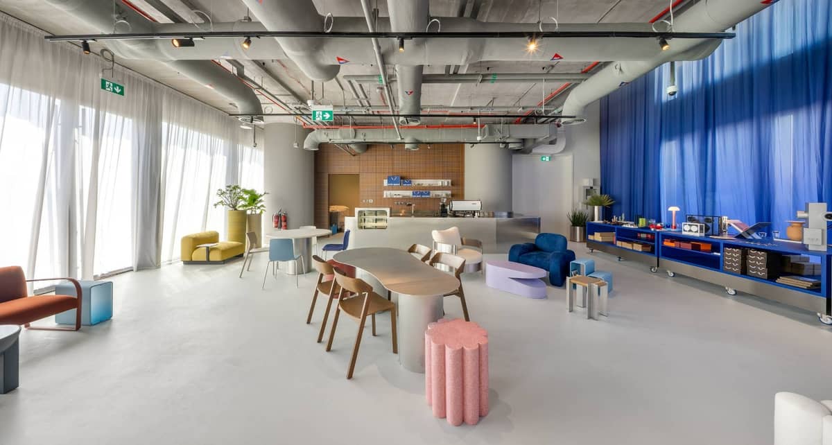 Isola Space