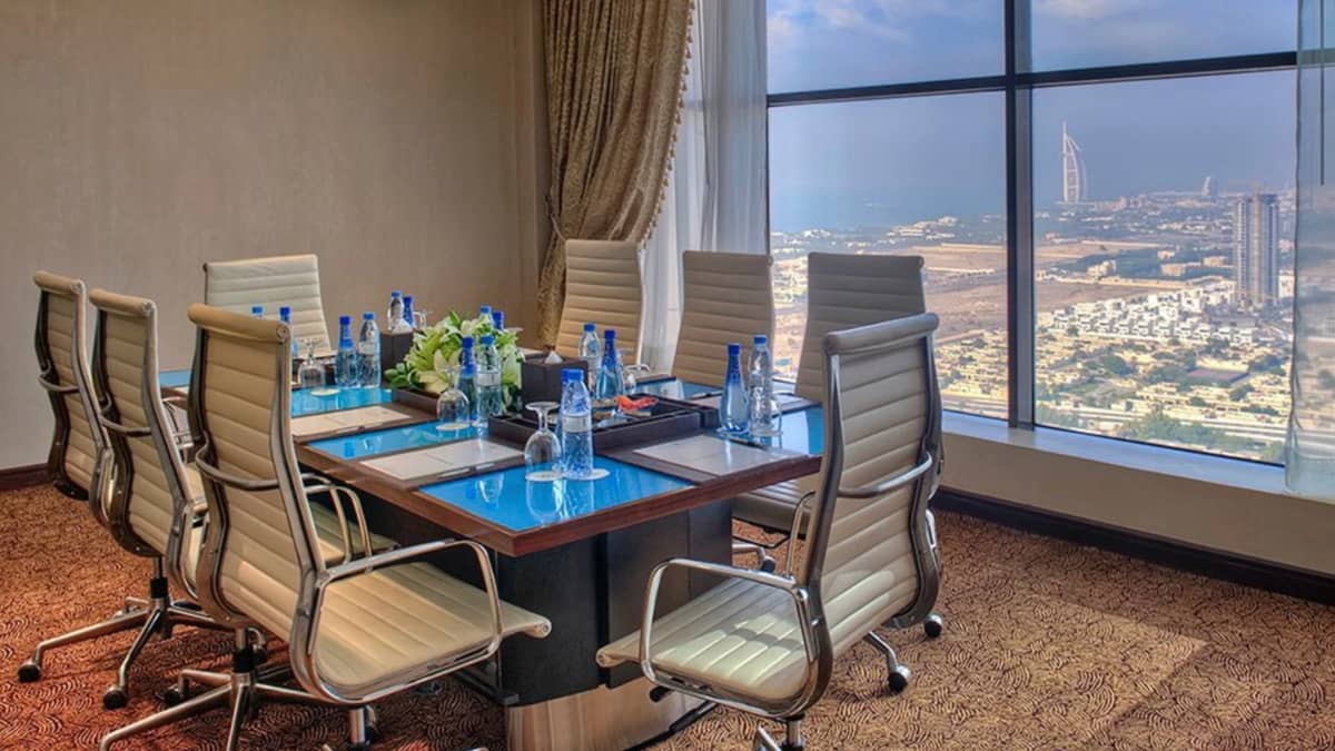 Two Seasons Hotel & Apartments Dubai