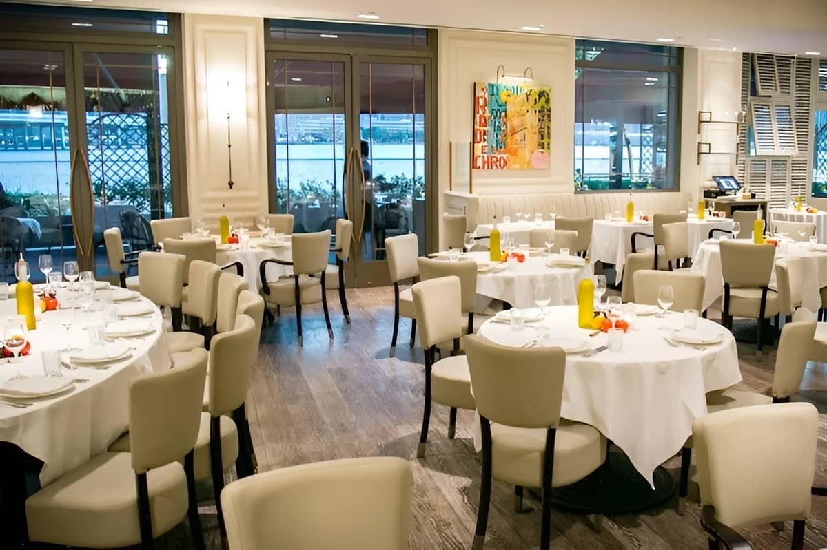 Indoor Dining