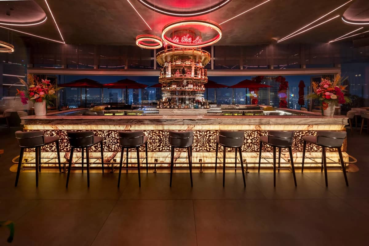 Sky Bar Indoor Night_2