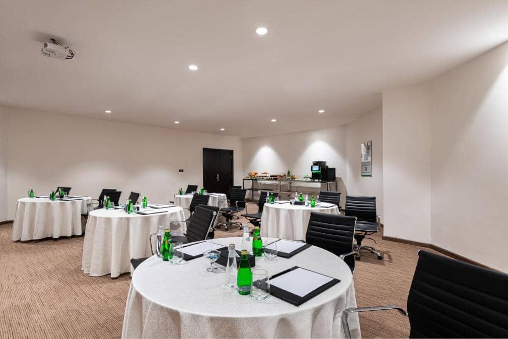 Holiday Inn Riyadh Al Qasr, an IHG Hotel