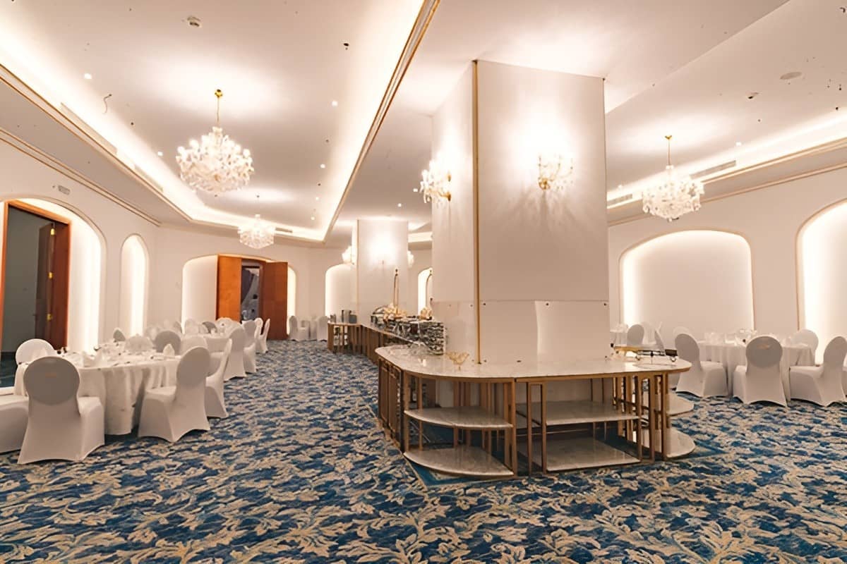 Iridium Hotel
