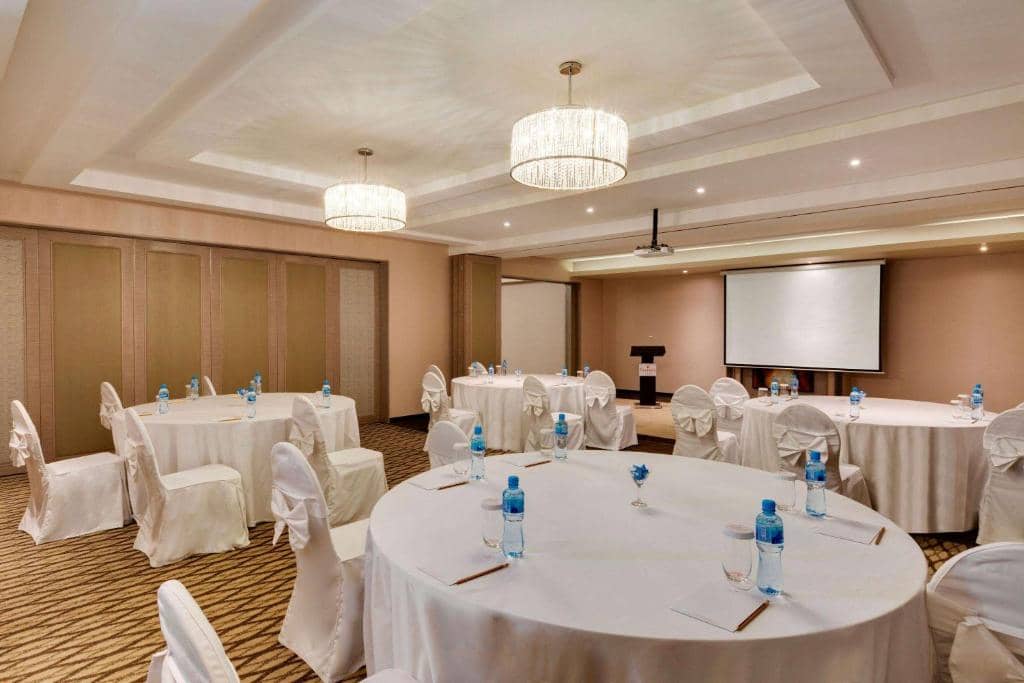 Ramada Hotel and Suites Amwaj Islands