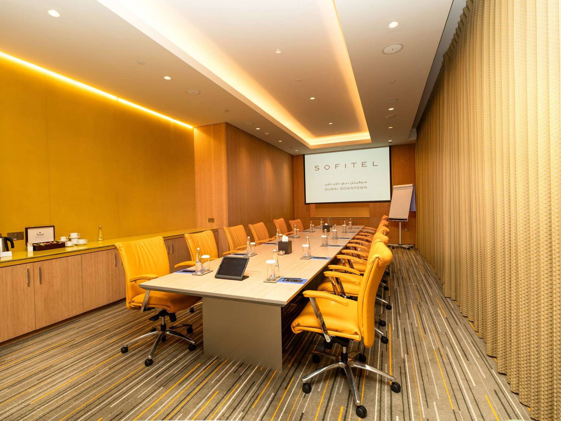 Onyx Meeting Room