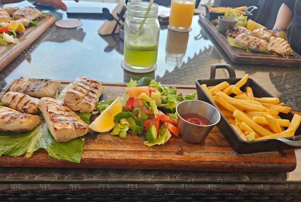 Food & Drinks