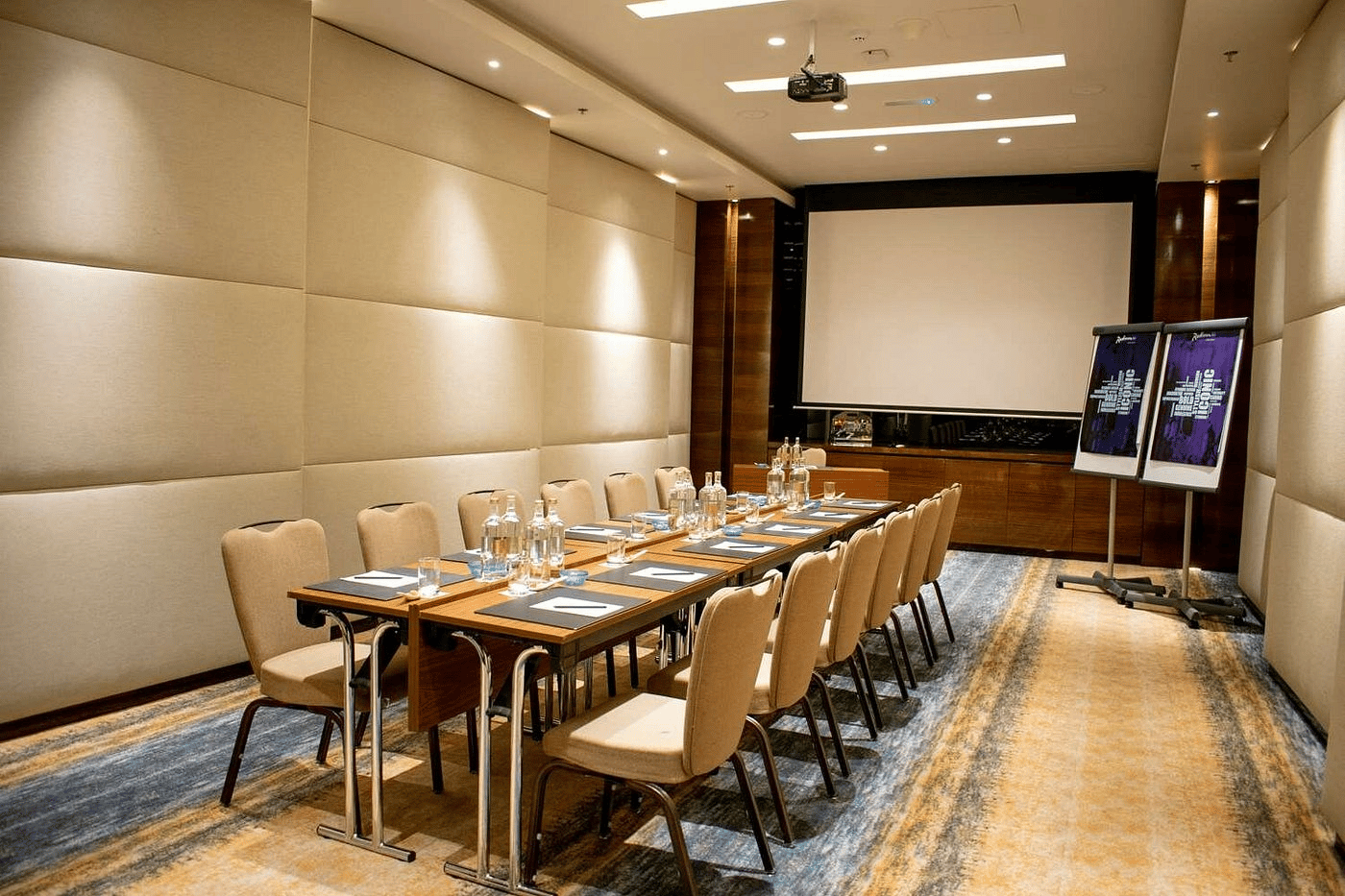 meeting_room_m2