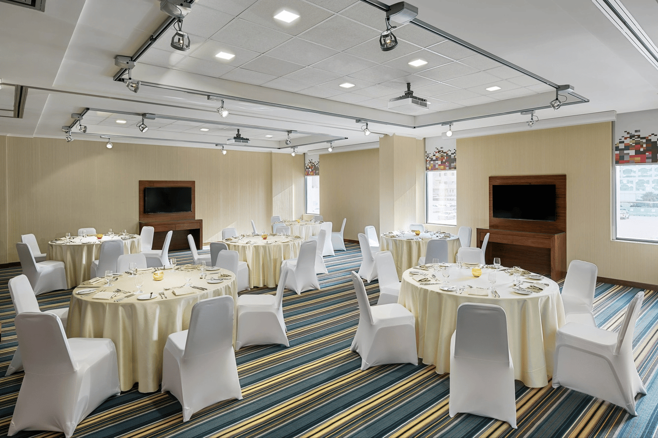 ruhal_banquet_5194_hor_clsc