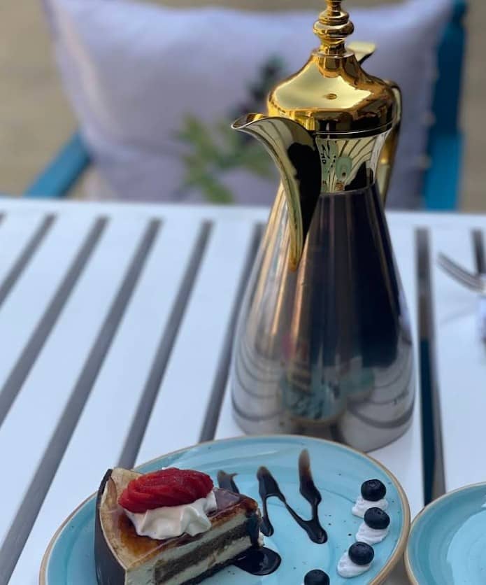 Food & Drinks