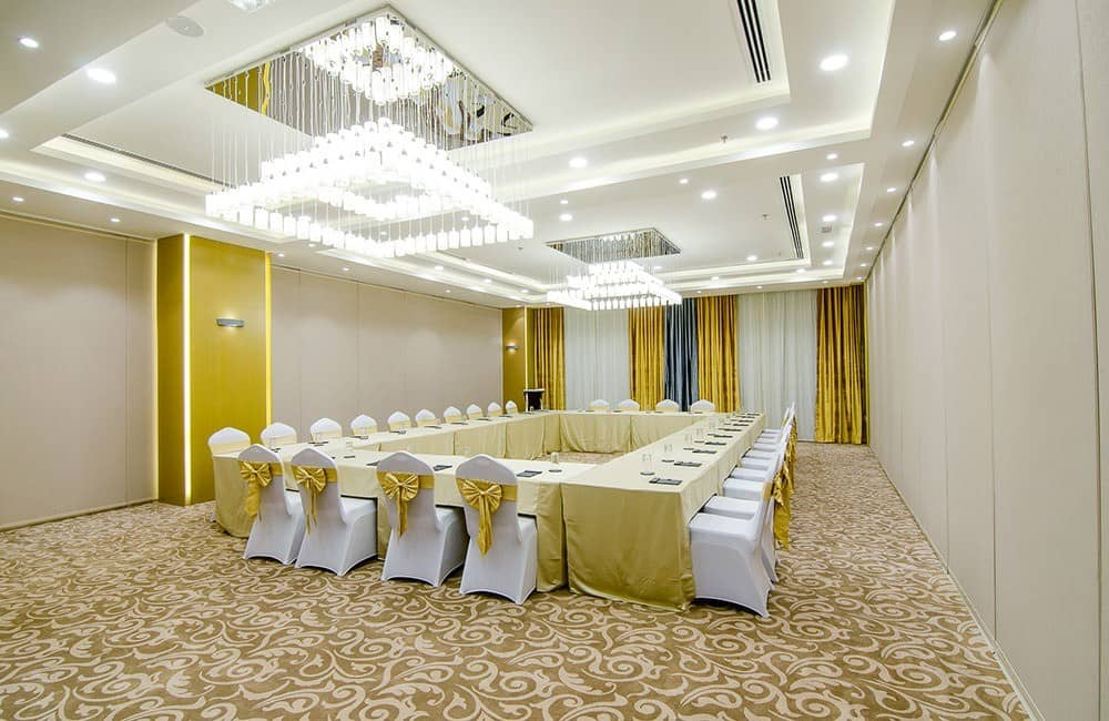 Al Murooj Grand Hotel
