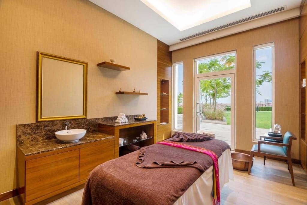 Crowne Plaza Muscat Ocec An IHG Hotel
