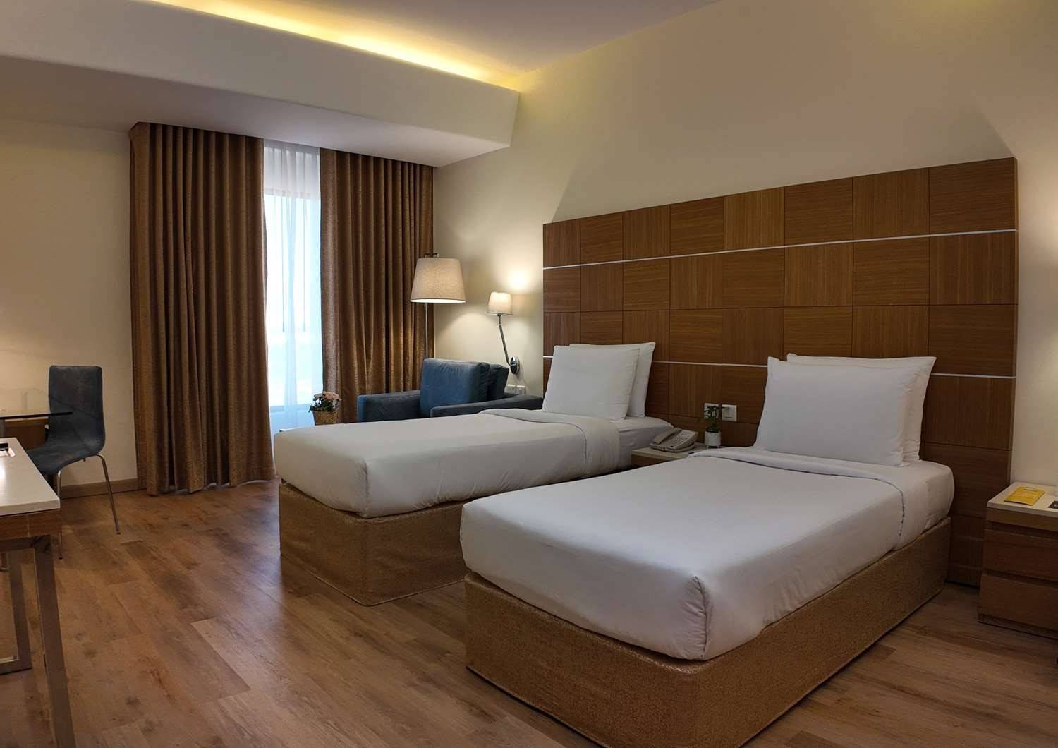 Golden Tulip Muscat
