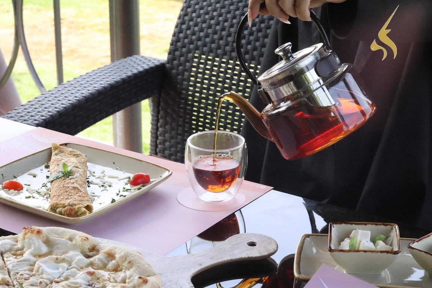 Food & Drinks