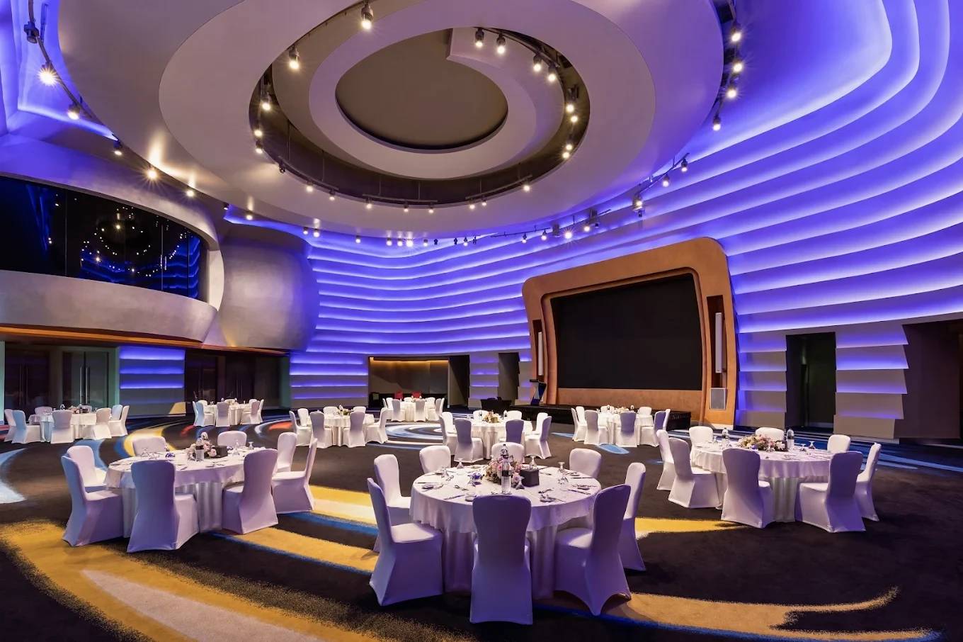 V Hotel