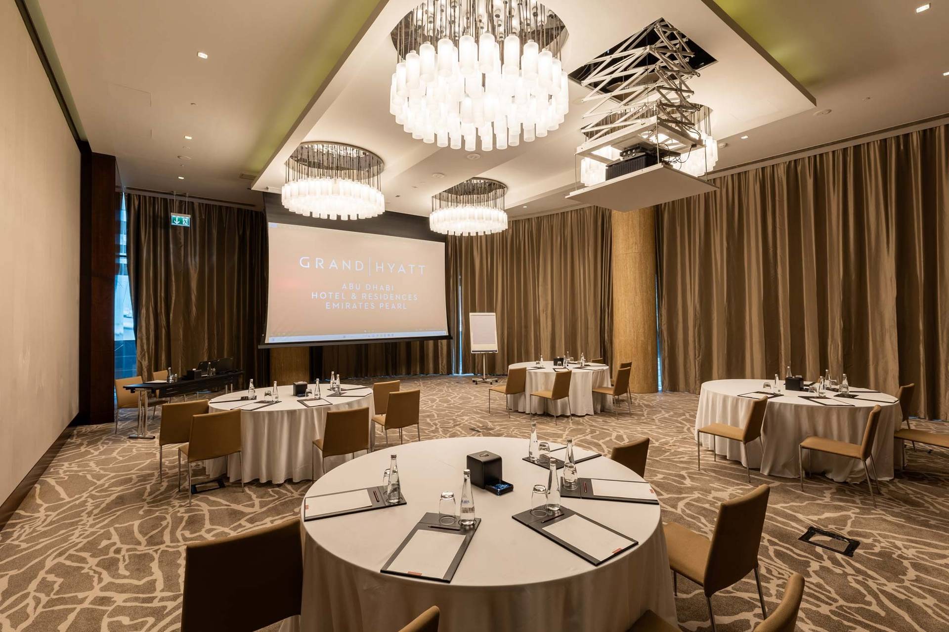 Grand Hyatt Abu Dhabi - Hessa