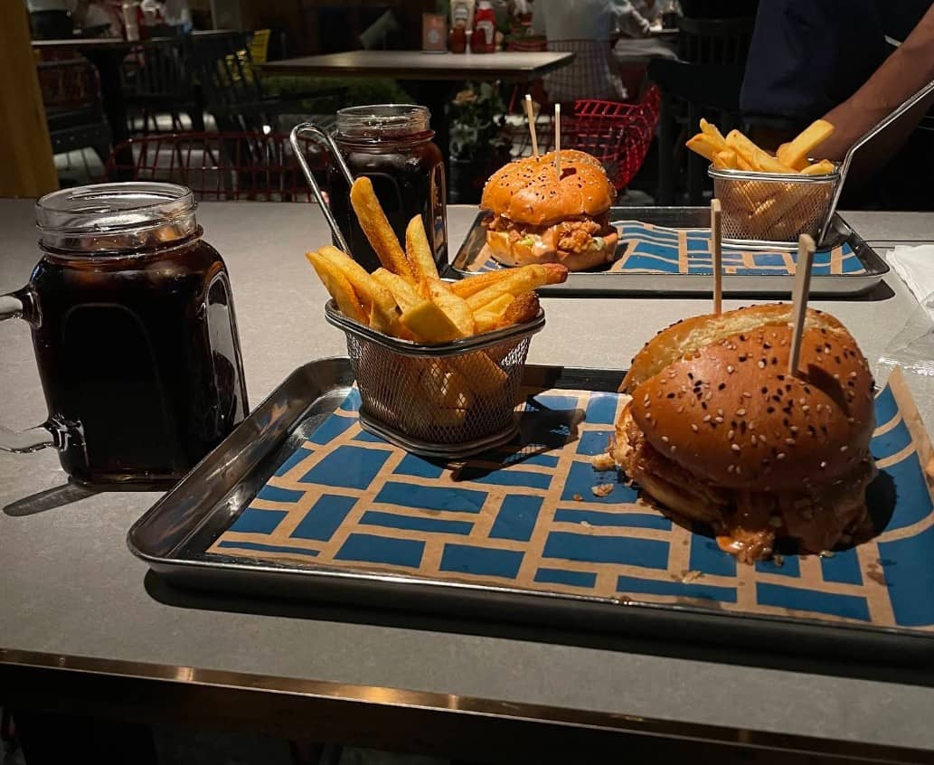Food & Drinks