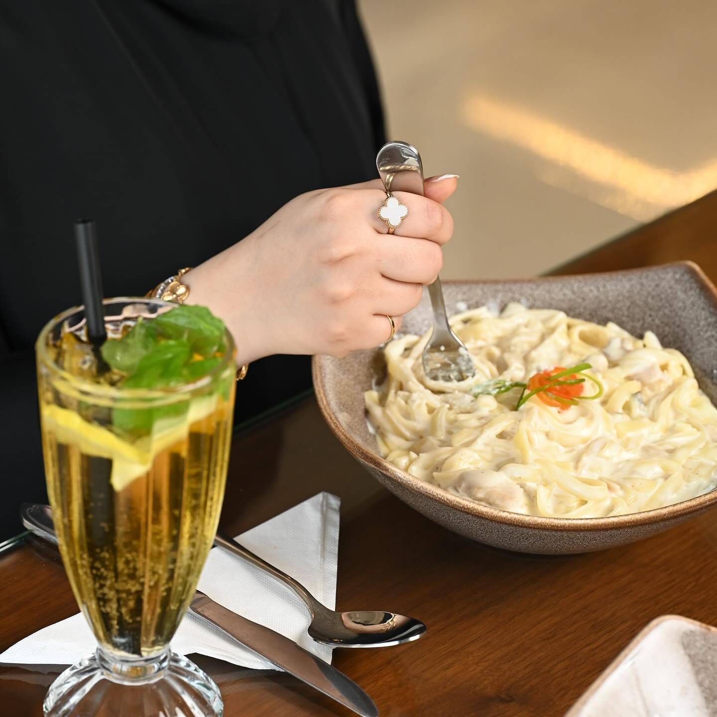 Food & Drinks
