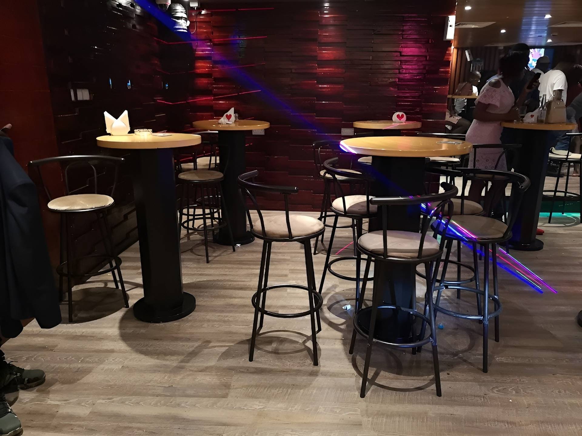 Club Afro Wood Lounge Bar Doha