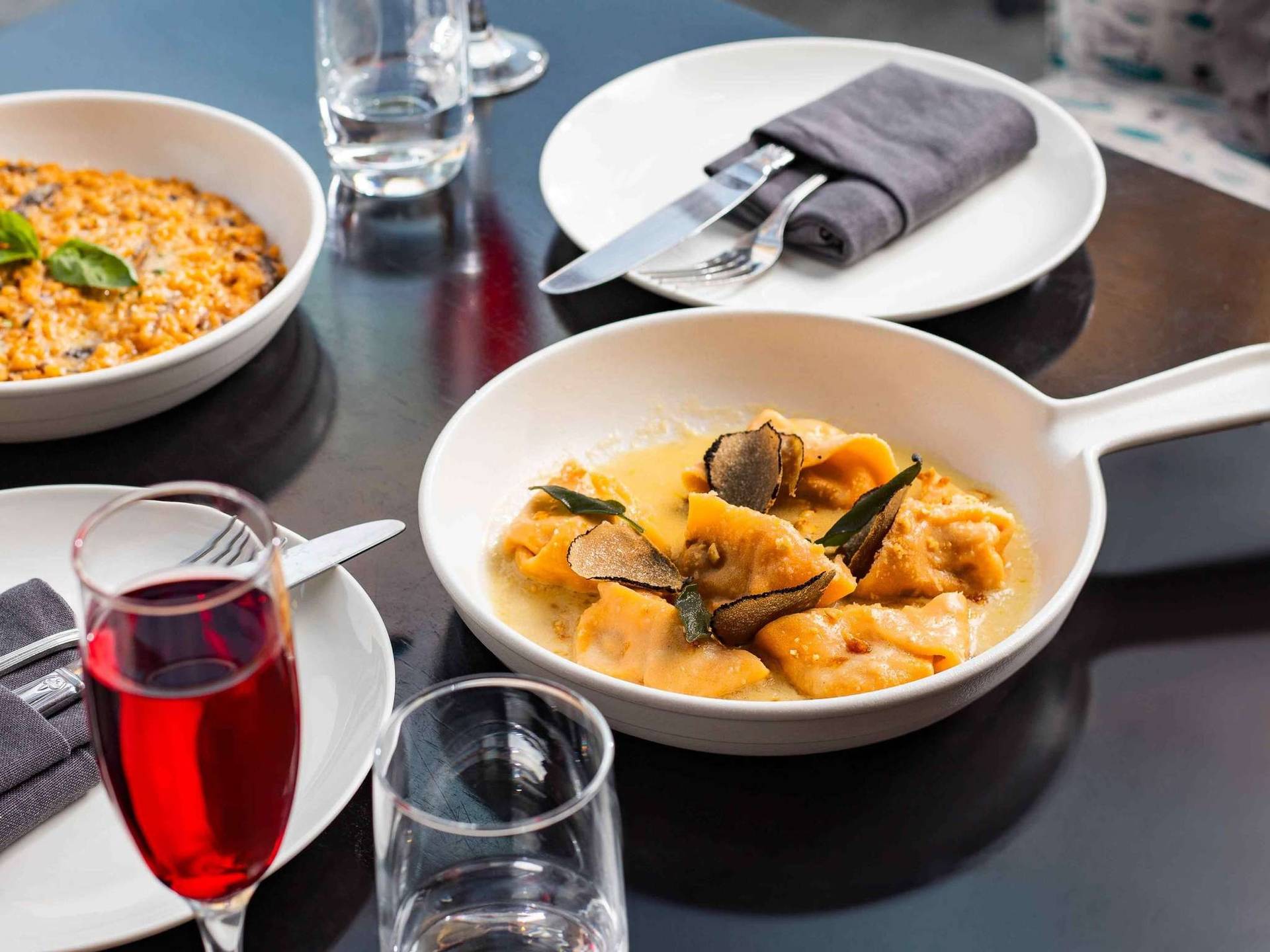 Food & Drinks