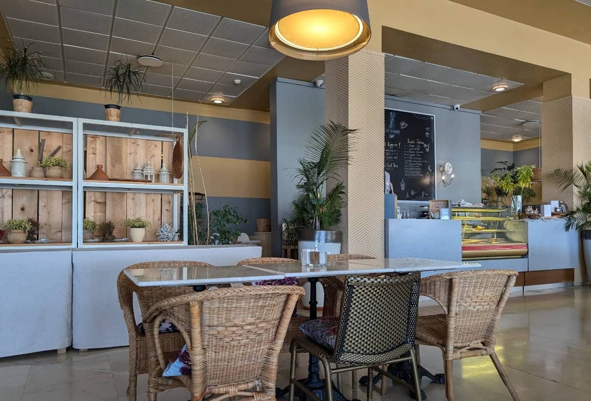Darseen Cafe