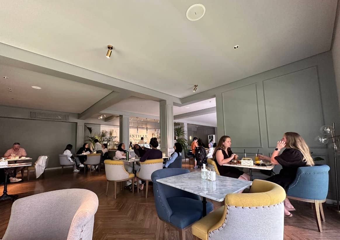 Cafe Chantilly & Patisserie