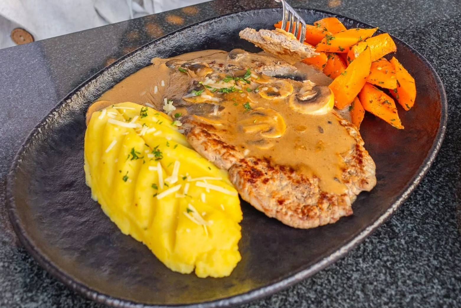 MayFair Restaurant & Cafe kuwait