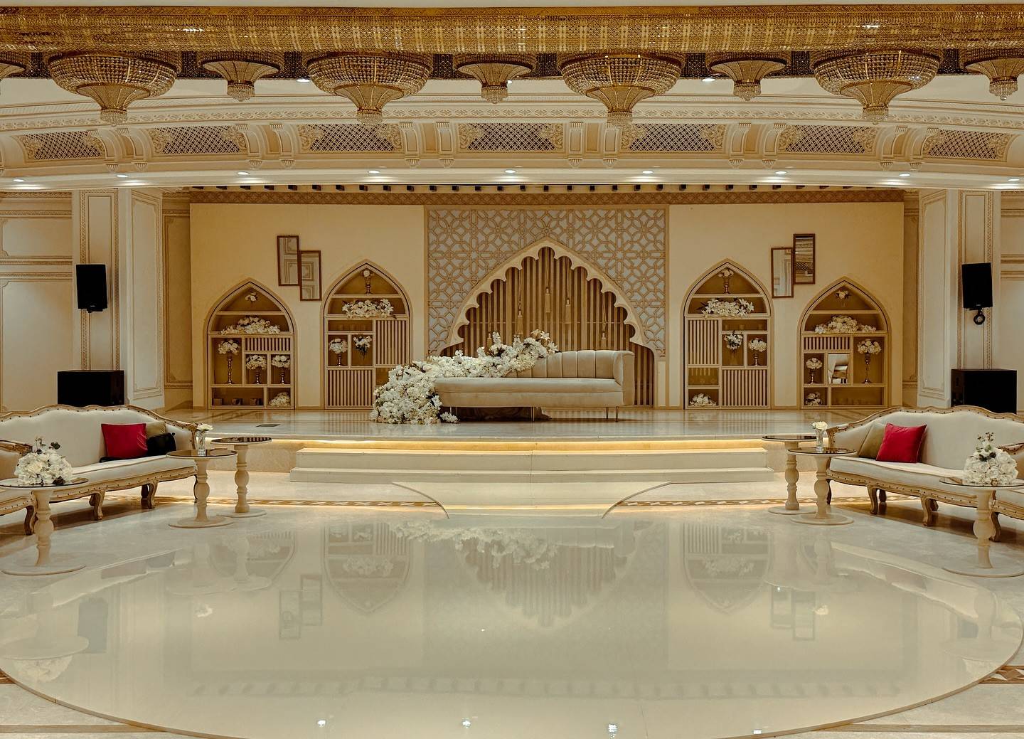 Al Qasr Hall Street Oman