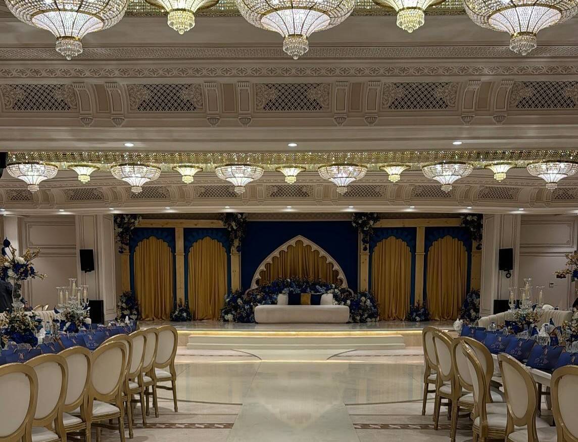 Al Qasr Hall Street Oman