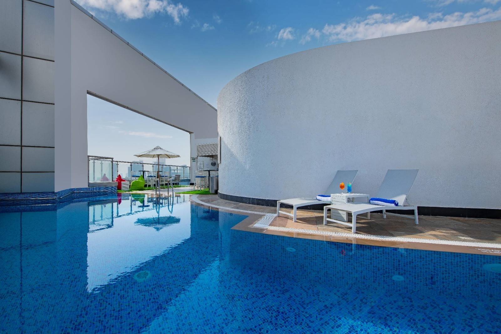 Ramada By Wyndham Abu Dhabi Corniche