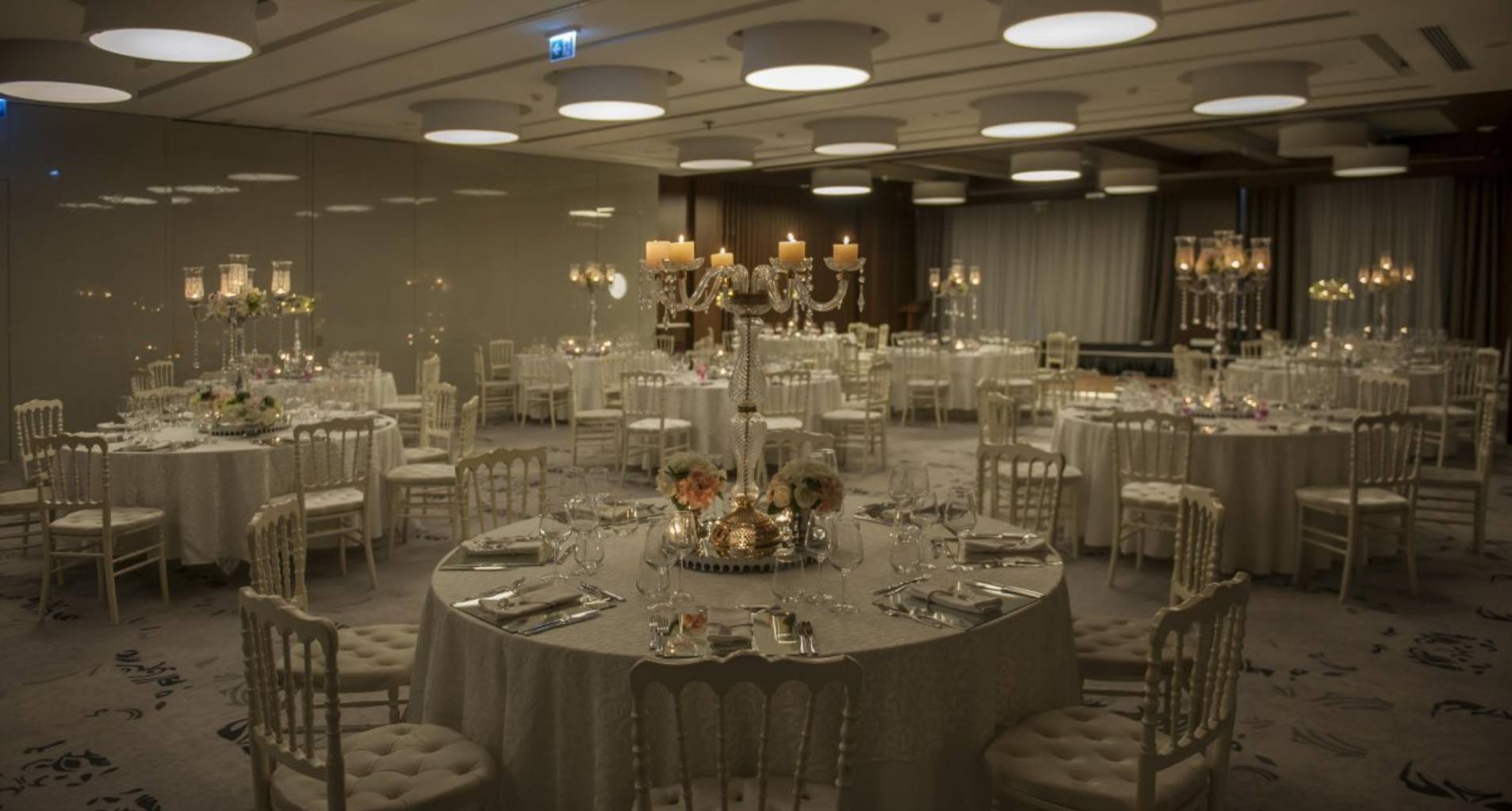 Elmas Ballroom