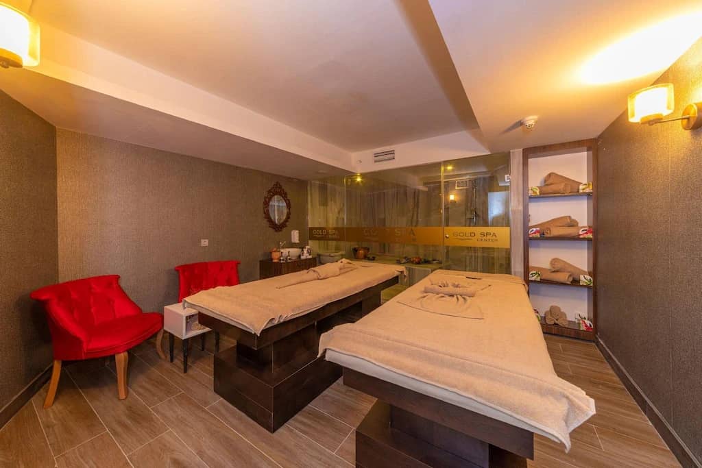 Euro Plaza Hotel