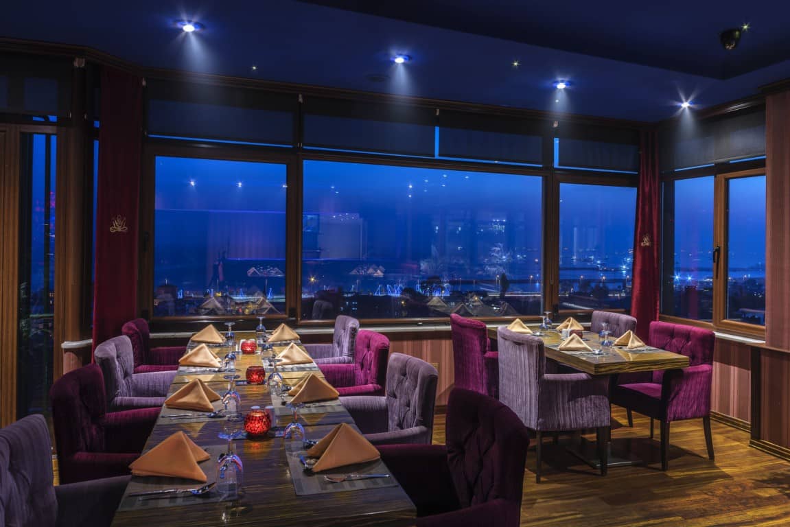 Bade Roof Restaurant & Bar