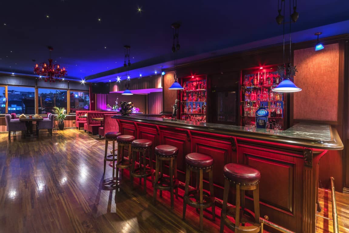 Bade Roof Restaurant & Bar