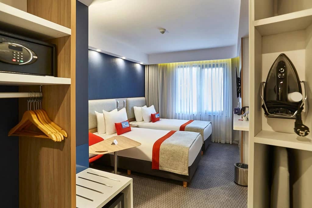 Holiday Inn Express Istanbul  Atakoy Metro
