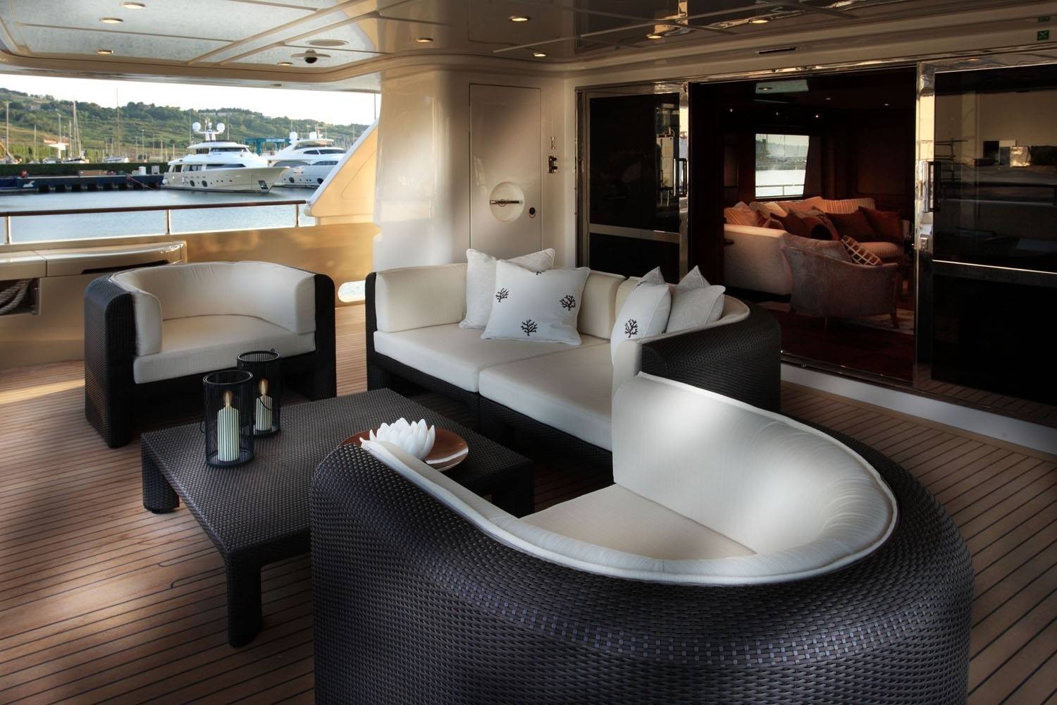 A 2 Behike Yacht Dubai