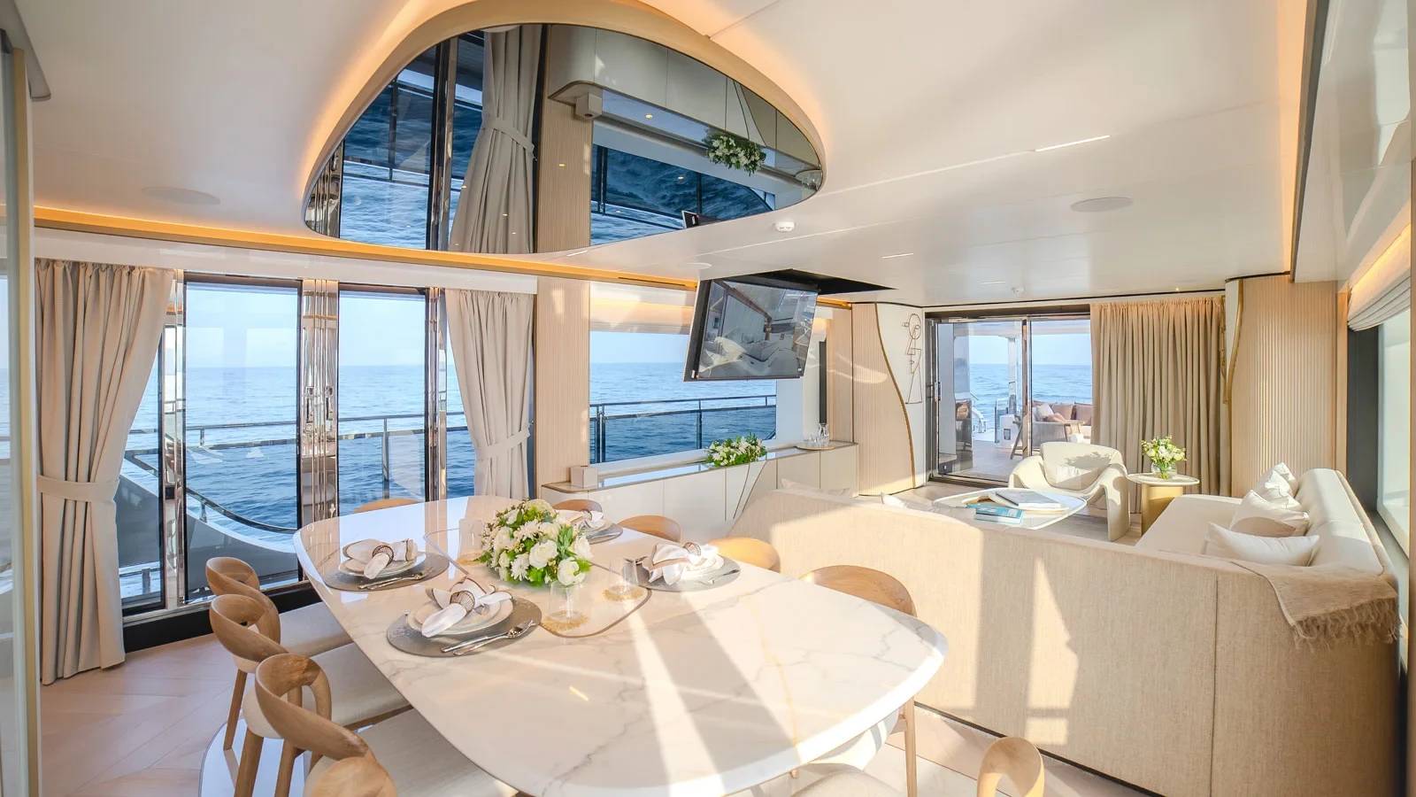 Majesty 100 Capable Models  Dubai Fleets  Yachts
