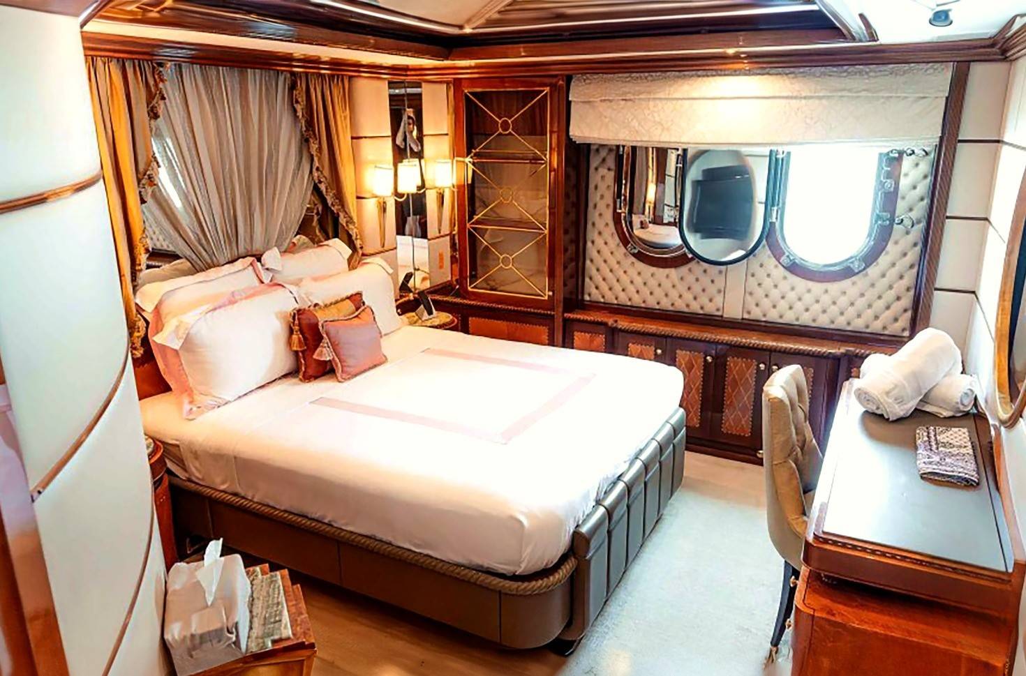 Benetti 200ft Zara Yacht Dubai