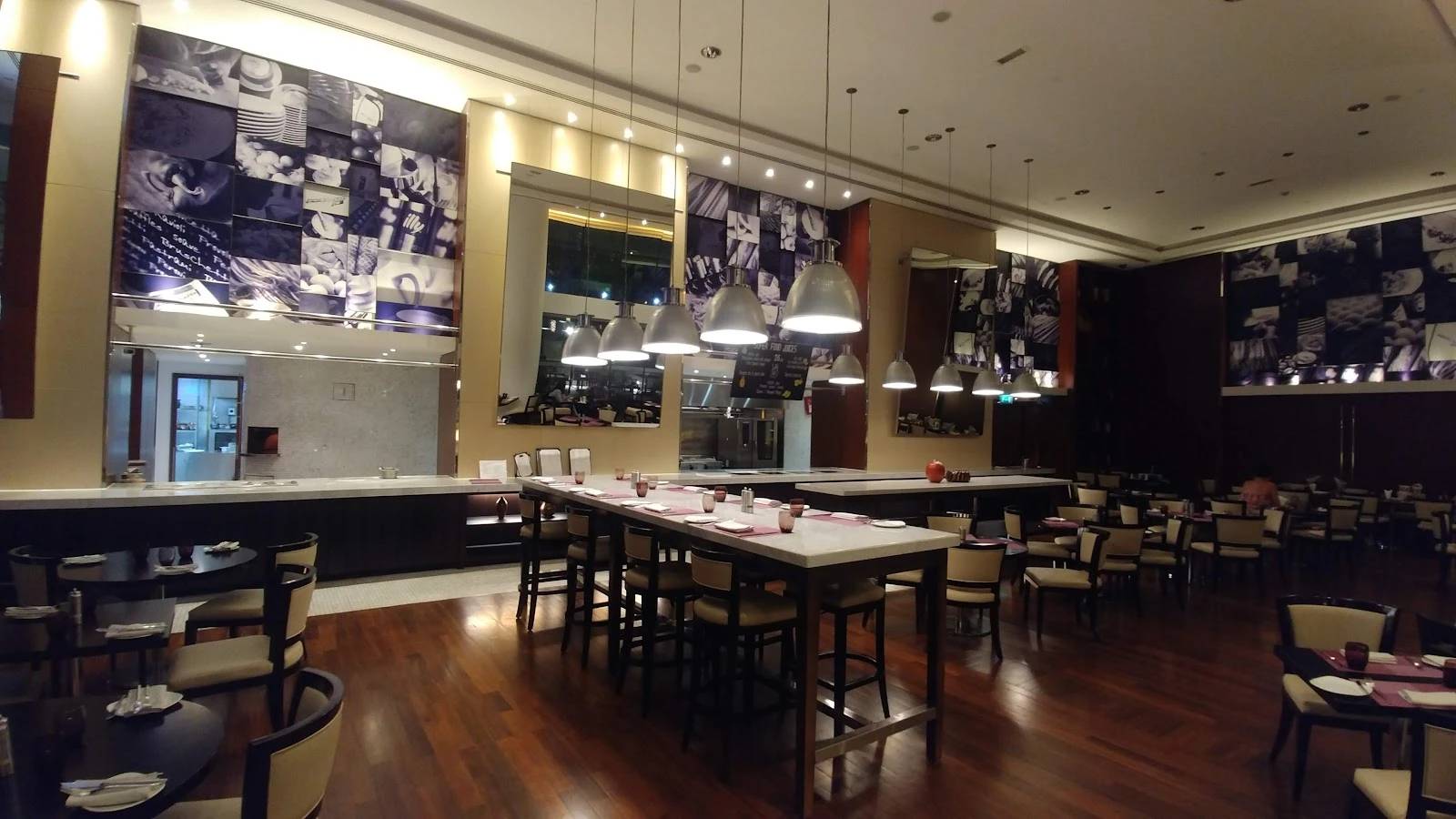 MezzaLuna - Trattoria Italiana