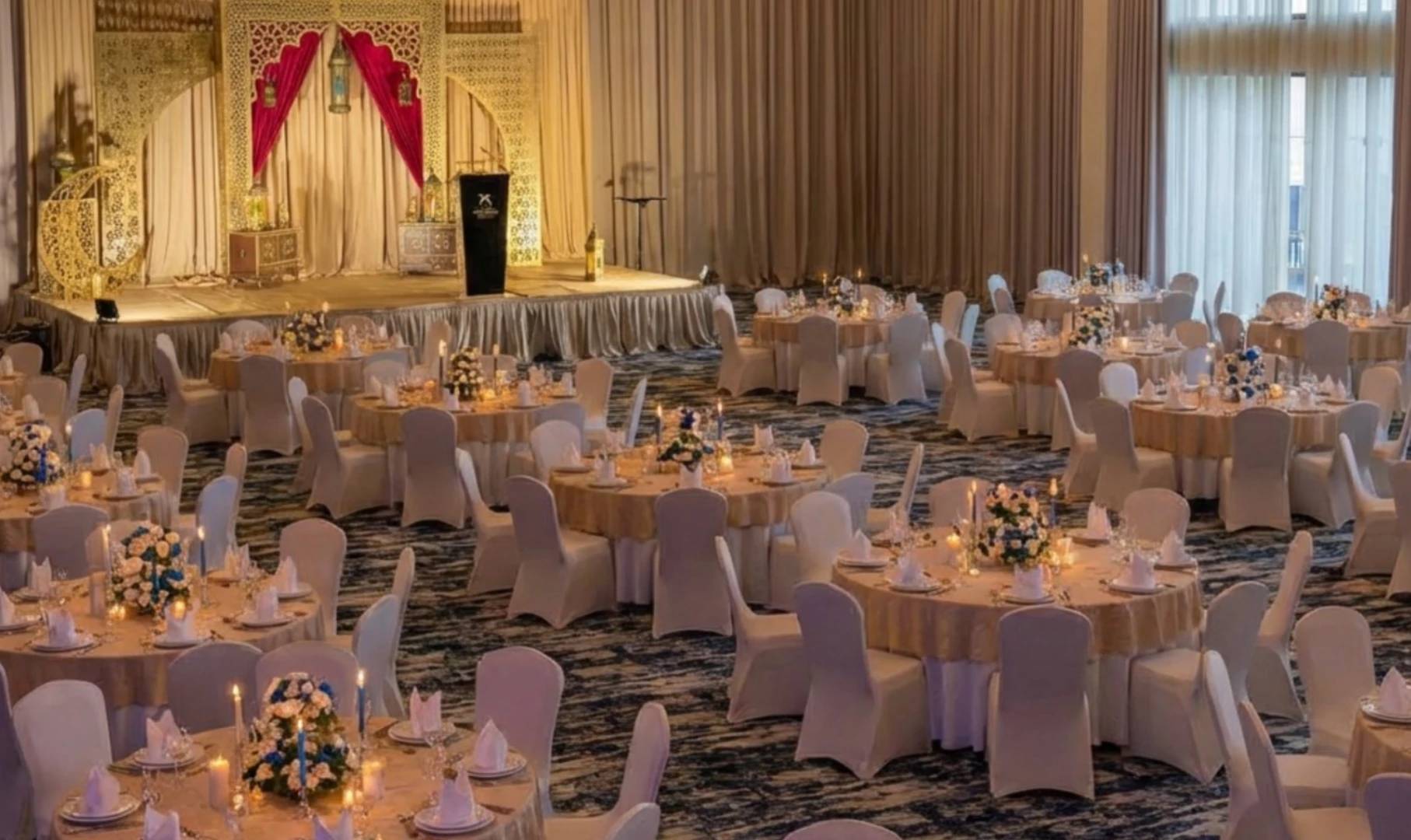Two Seasons Hotel & Apartments Dubai