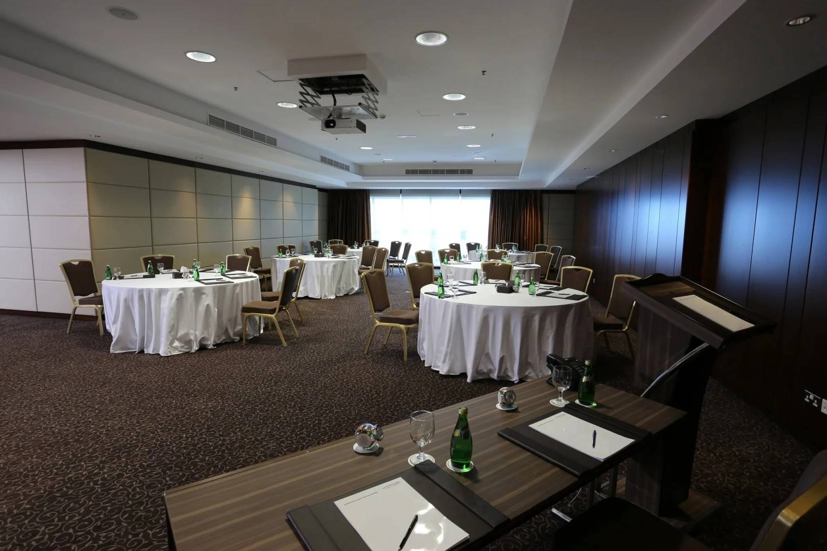 La Suite Dubai Hotel & Apartments