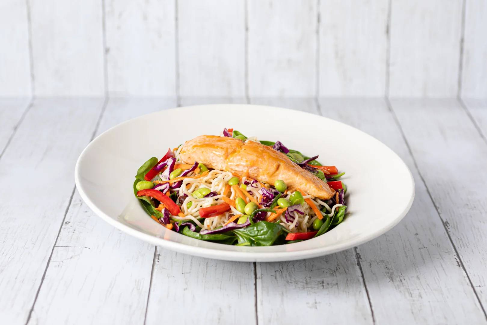 Grilled-Salmon-Noodle-Bowl