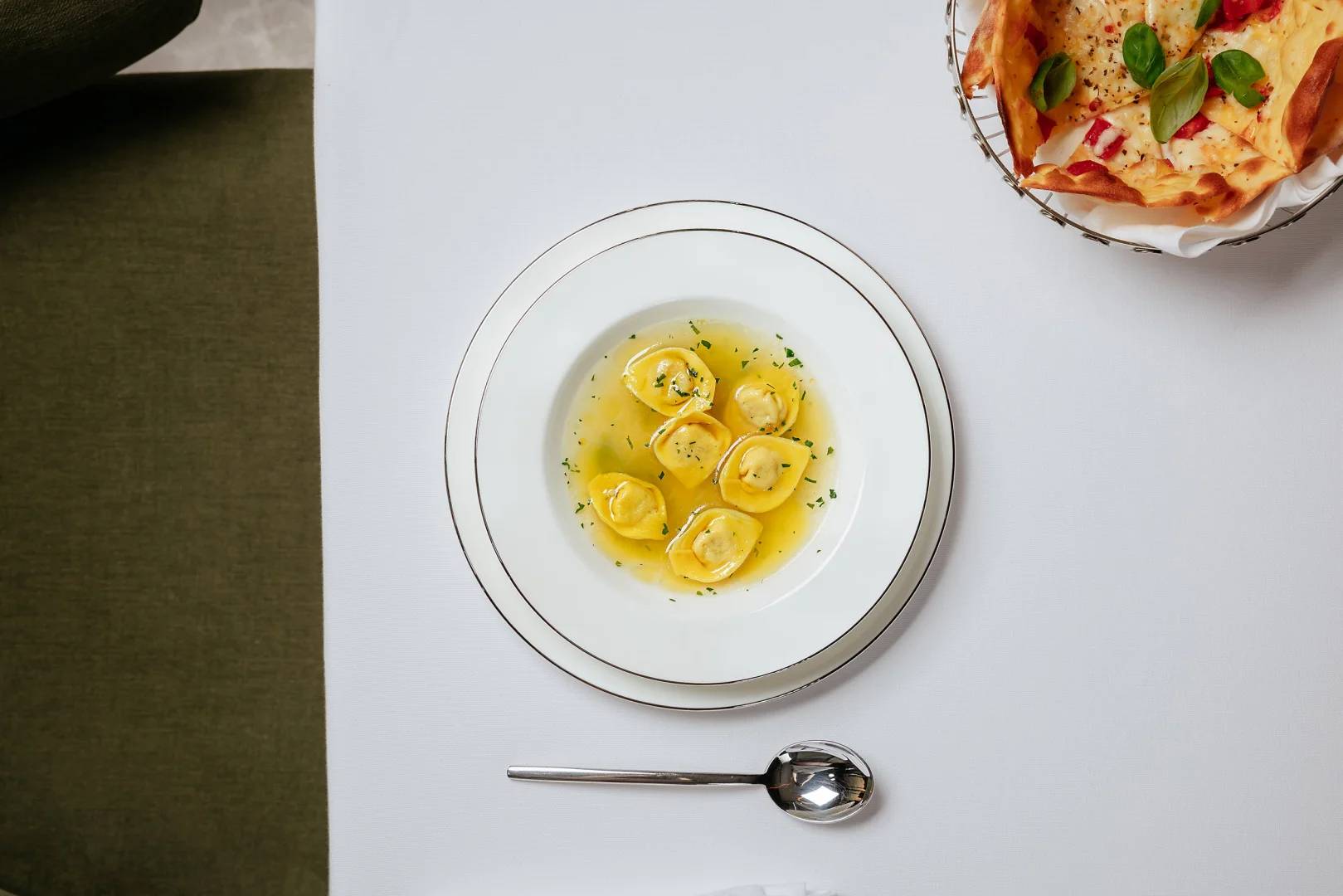 Food & Beverage