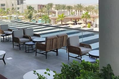 ShaSha Pool & Beach Bar