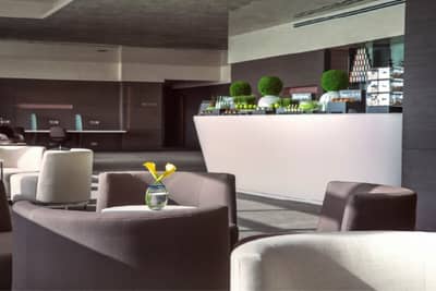Mezzanine Business Lounge
