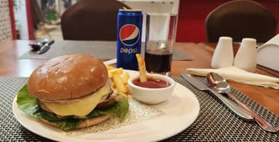 Food & Drinks