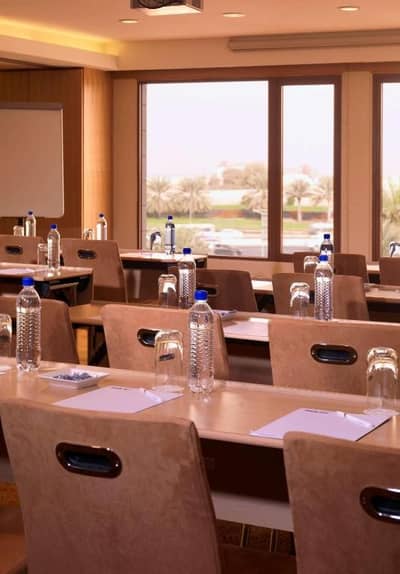 Golden Tulip Muscat