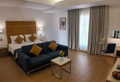 Golden Tulip Muscat