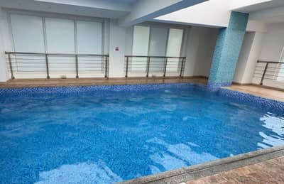 Pool Bar